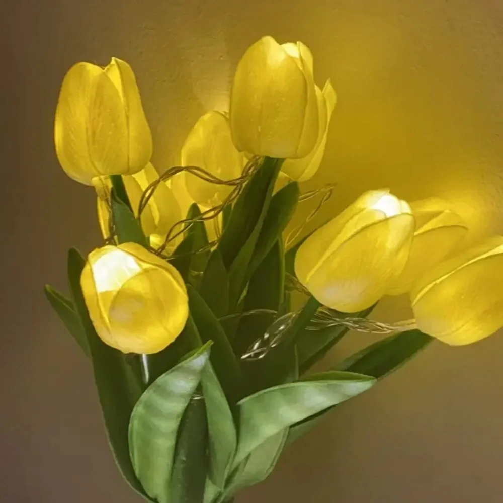 2x White Tulip Lamp, a Lasting Alternative to Expensive Bouquets!